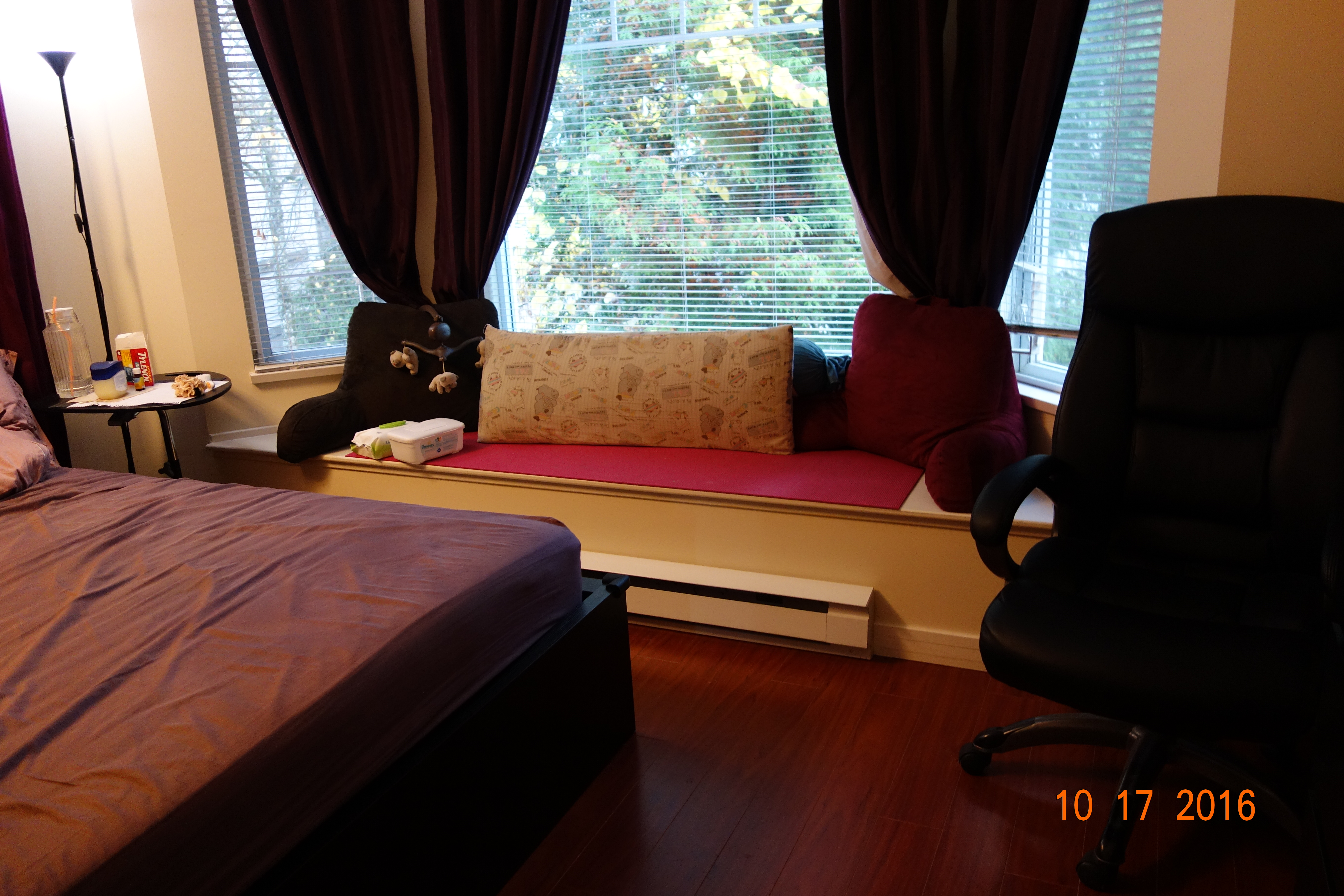 bedroom before home renovation crest - home renovations vancouver - flipside homes