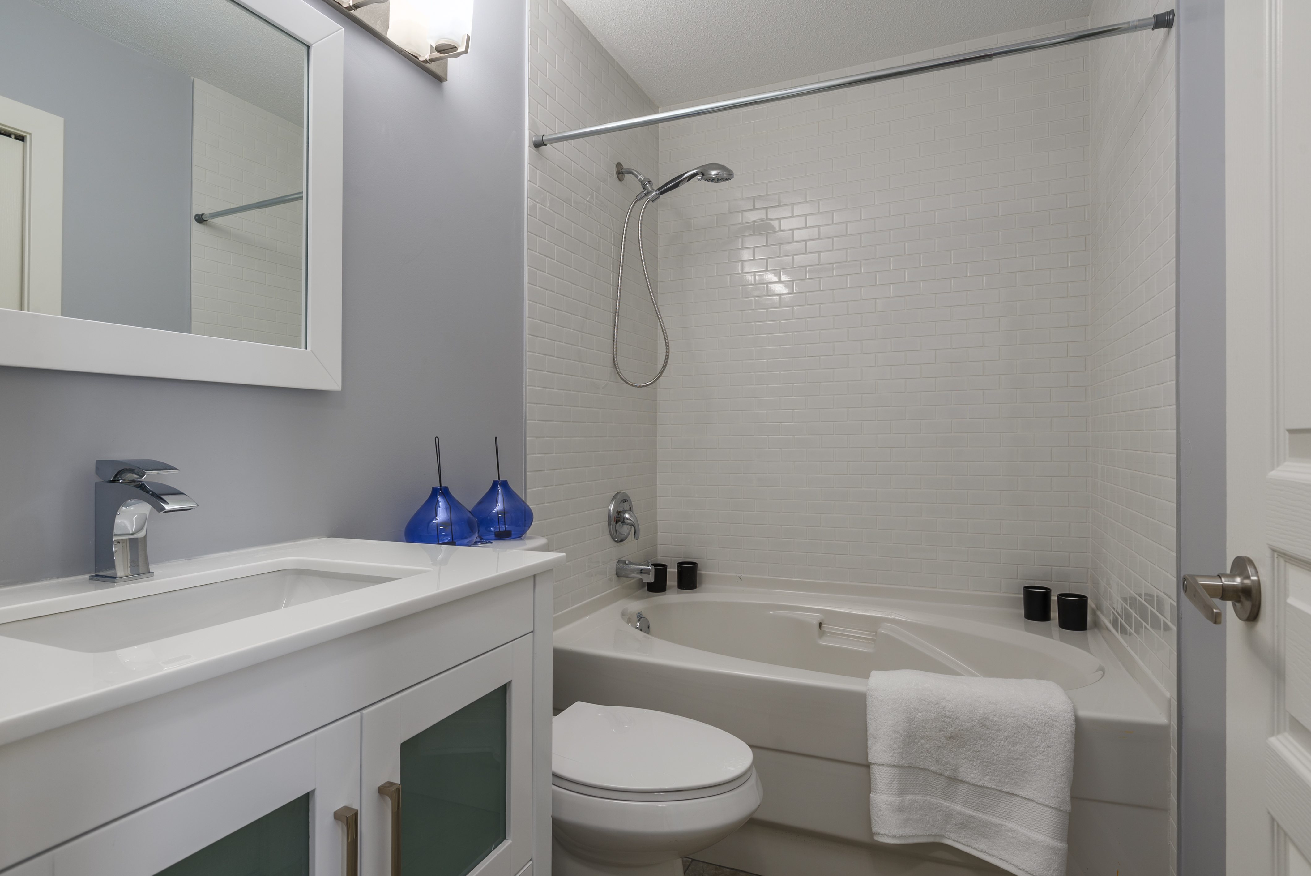 guest bathroom after home renovation crest - home renovations vancouver - flipside homes